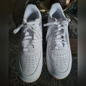 White Nike Dunks Men 11.5